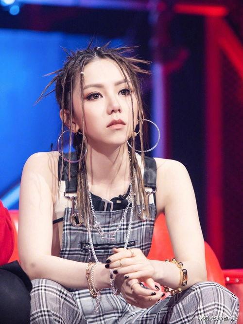 邓紫棋爆料泪崩视频合集,揭秘音乐背后的感人故事 第3张 邓紫棋爆料泪崩视频合集,揭秘音乐背后的感人故事 第3张